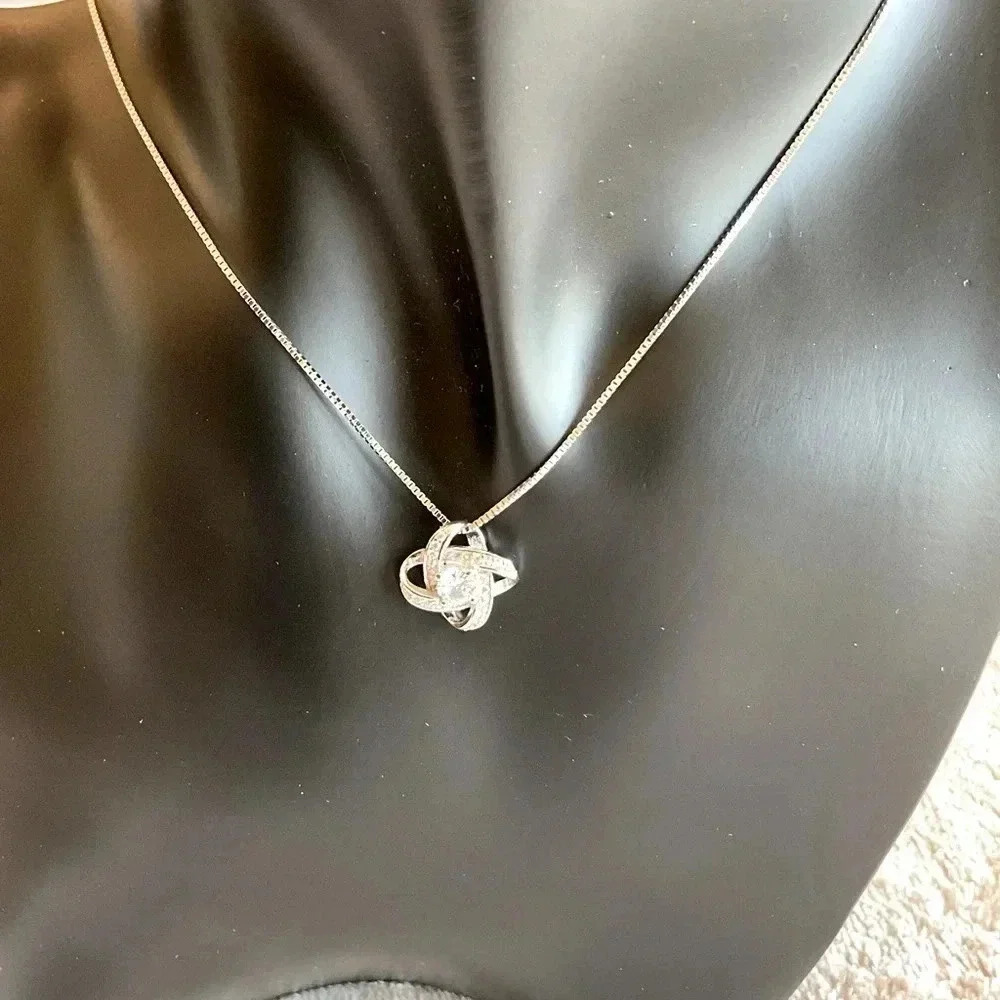 Knot Pendant Necklace